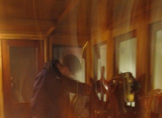 From Yes Man, the movie … Blurry Ship Image